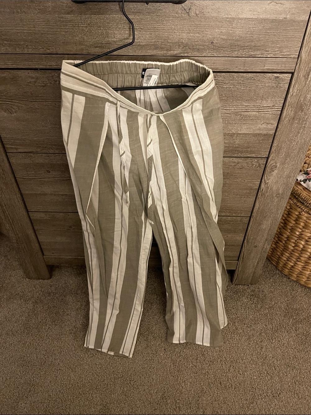 Express Gray and White Striped Wide-Leg Pants